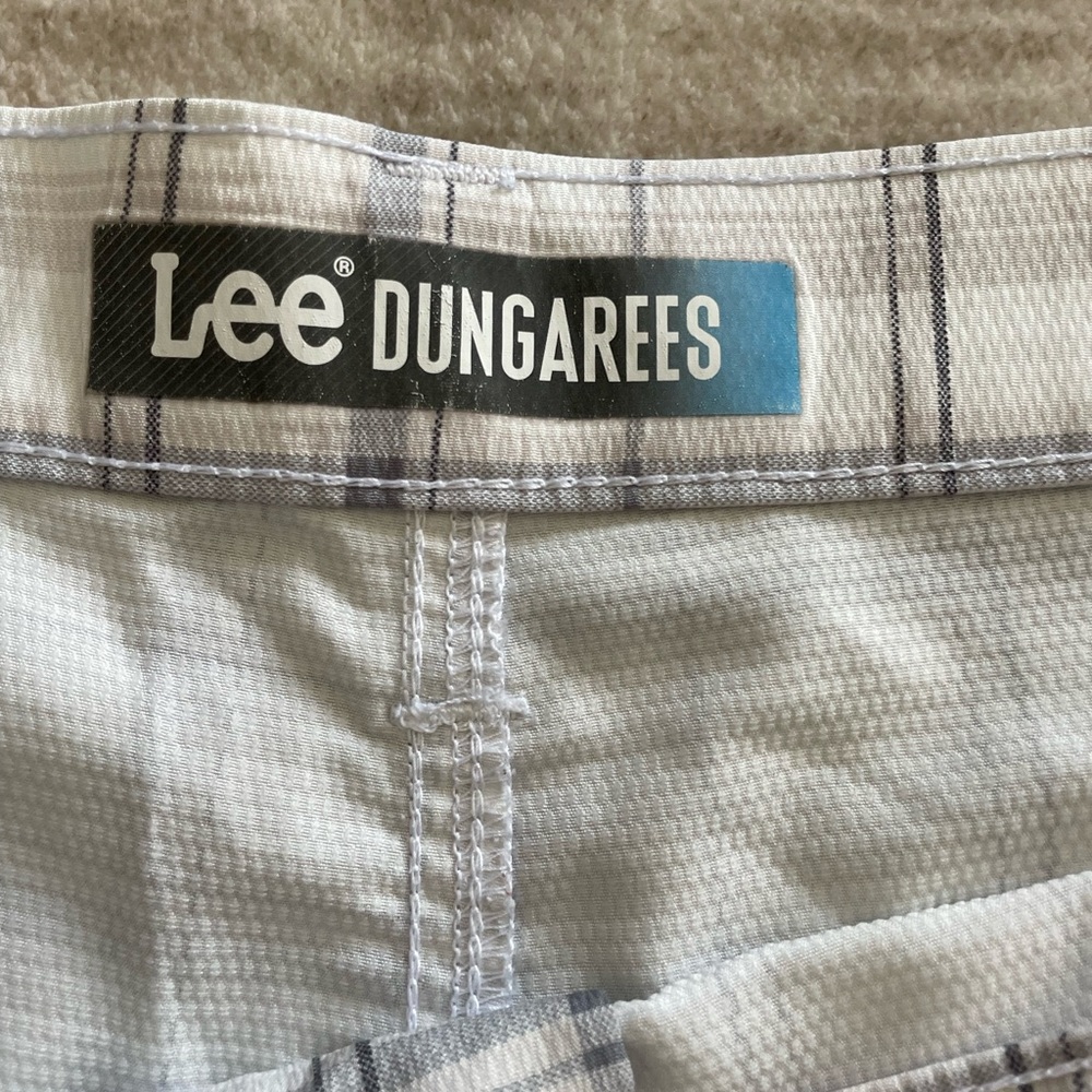 Lee Dungarees Cargo White & Gray/Blue Plaid Shorts 42 - Picture 8 of 8